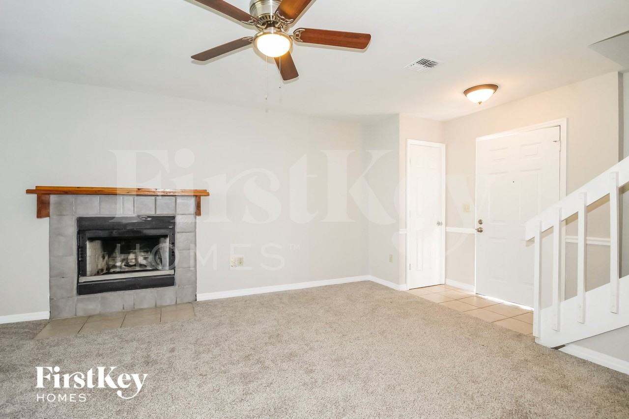 1344 Bramblewood Dr - Photo 5 of 16