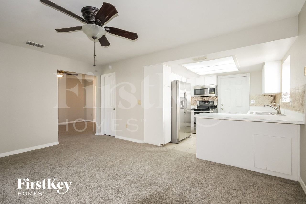 1344 Bramblewood Dr - Photo 6 of 16