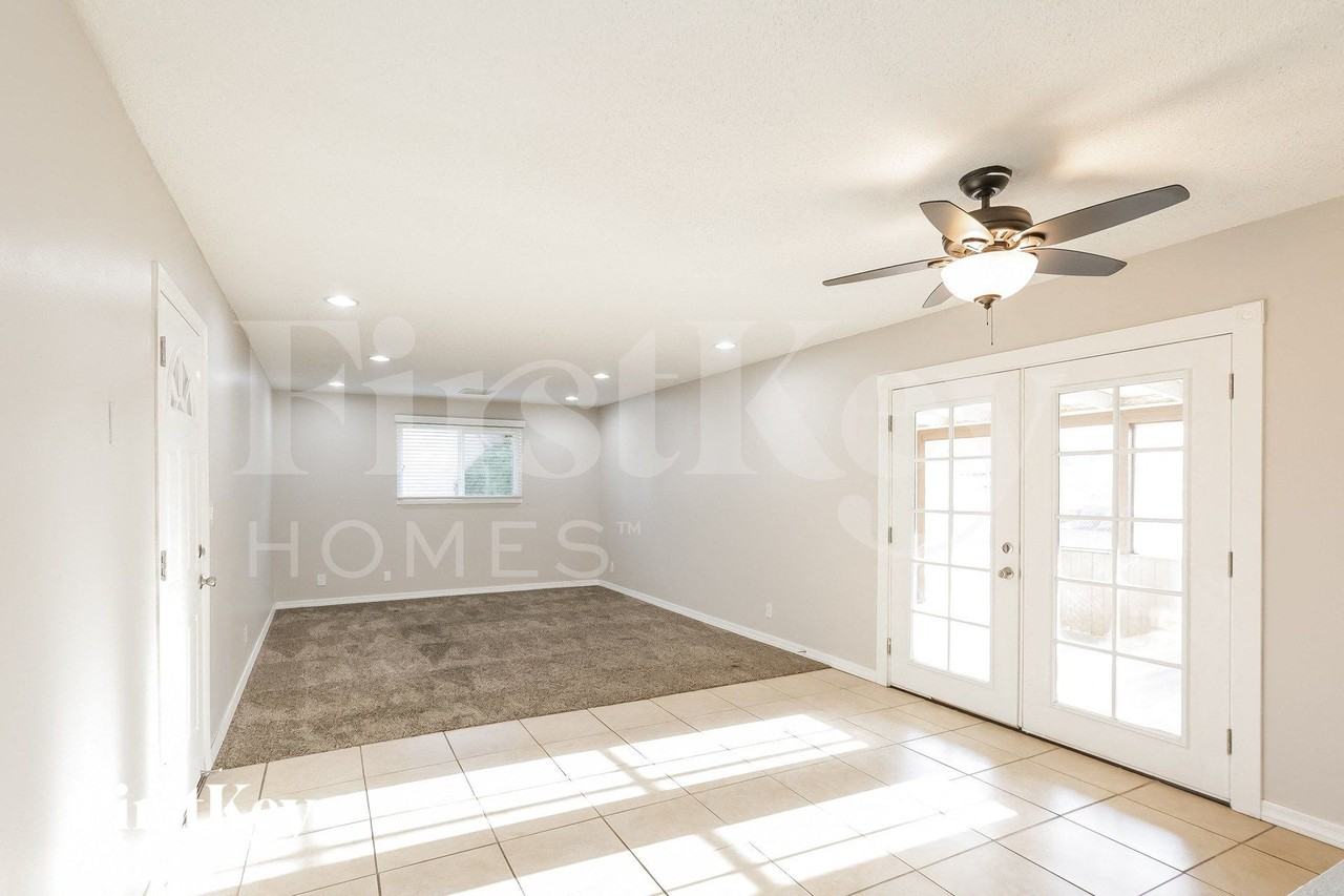 1321 S Beck Ave - Photo 5 of 15