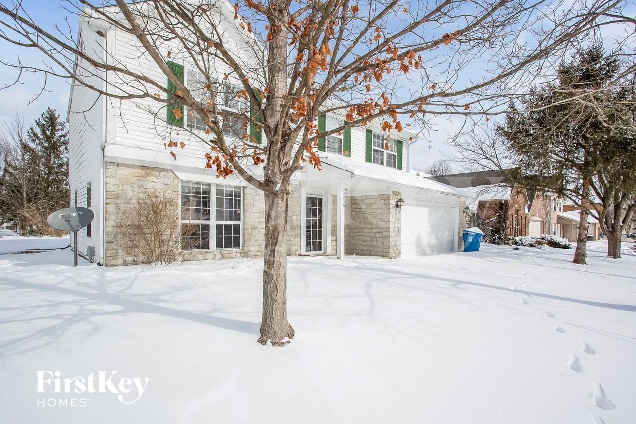 10236 Park Ridge Dr - Photo 2 of 15