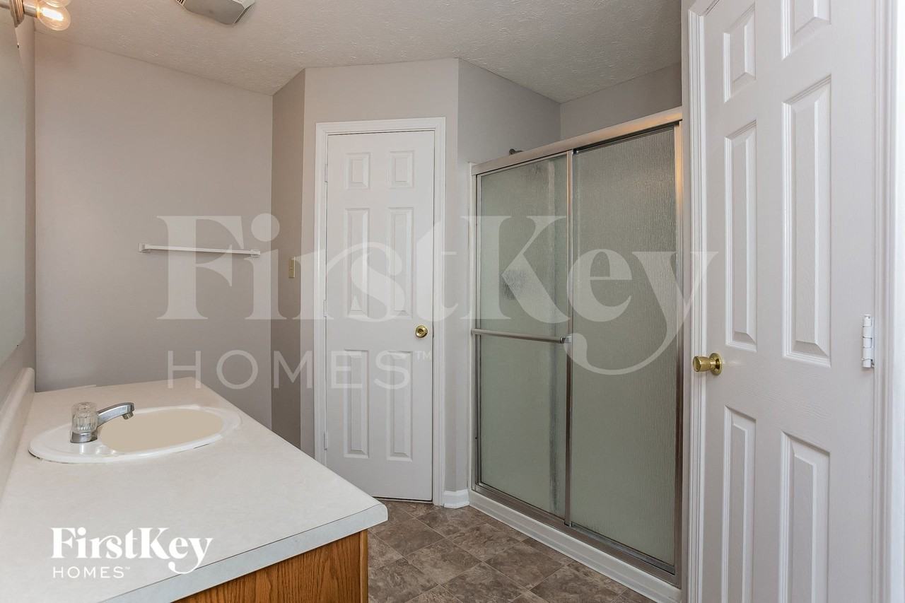 10236 Park Ridge Dr - Photo 7 of 15