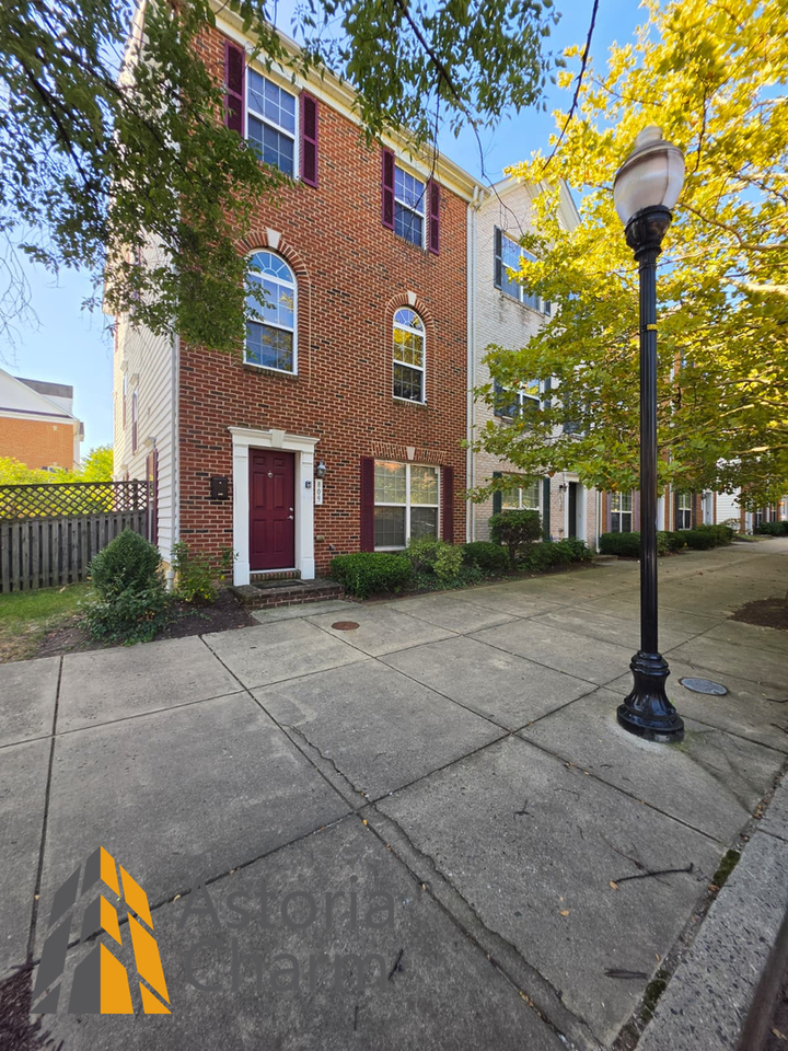 809 Mchenry St - Photo 2 of 50