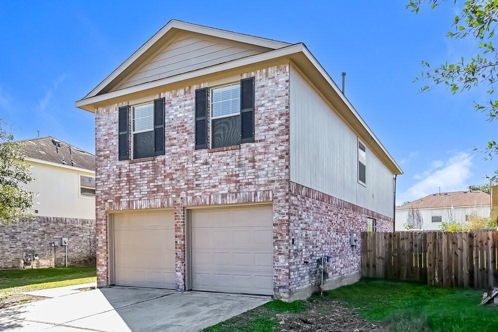 29119 Foxingham Cir - Photo 4 of 17