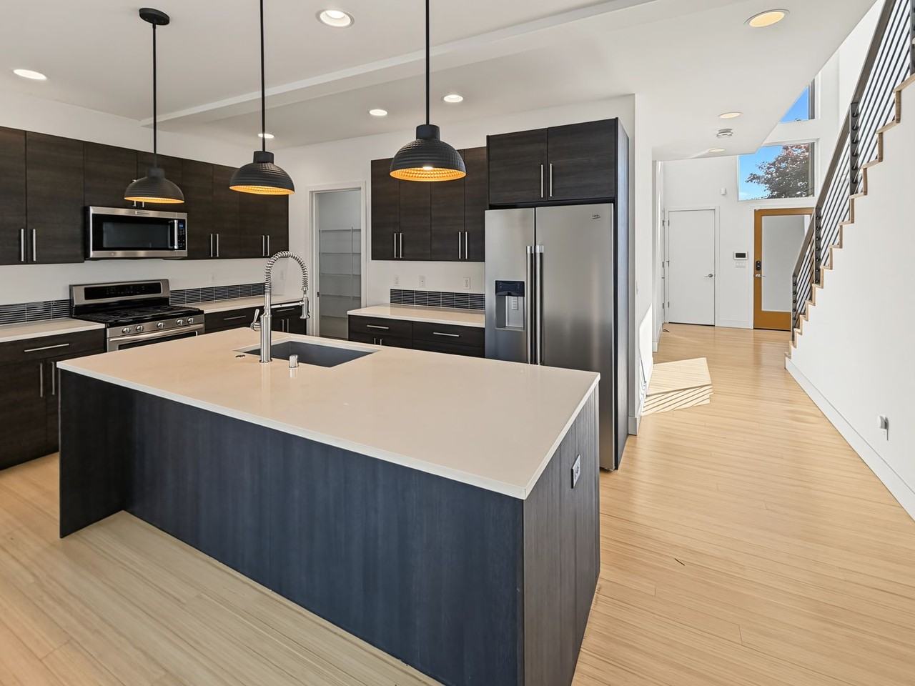 1240 Ne 117th St - Photo 5 of 27