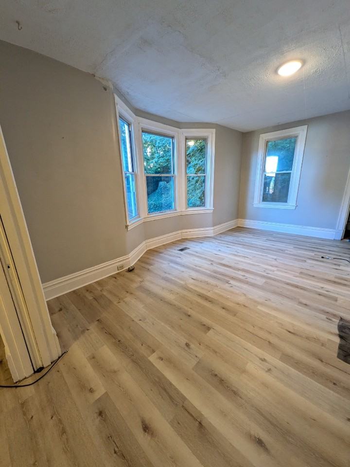741 Florence Ave - Photo 6 of 7