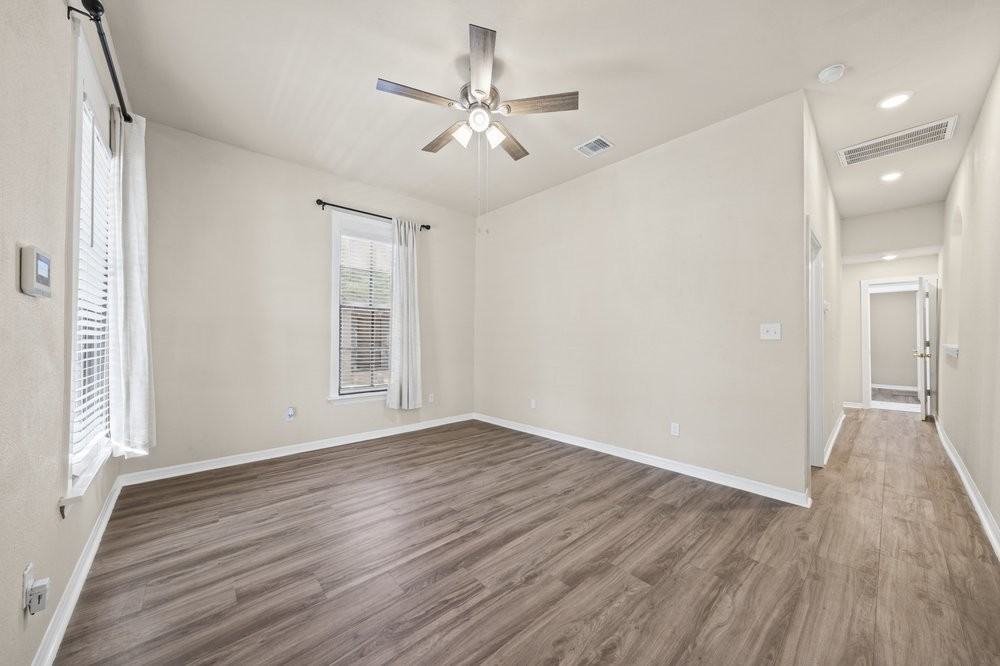 1008 N Mesquite St - Photo 5 of 33