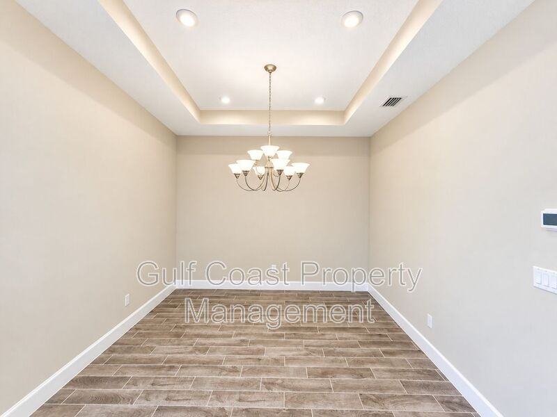 6250 Plateau Ct - Photo 7 of 31
