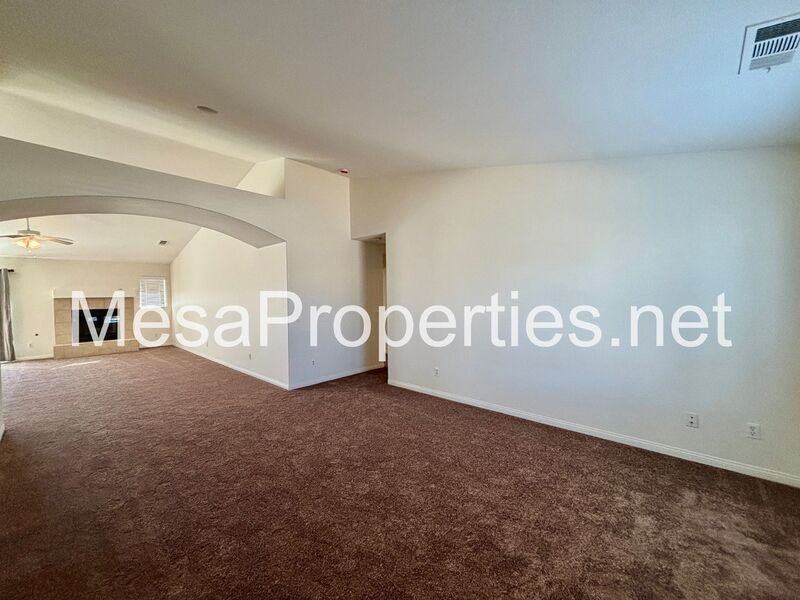 13475 Fawncreek St - Photo 4 of 25