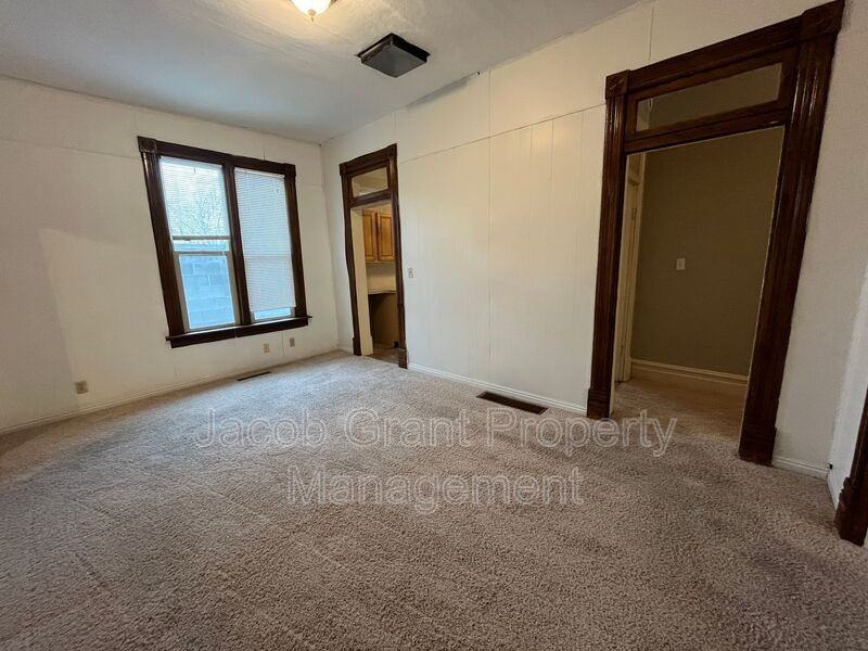 374 Basalt St - Photo 6 of 12
