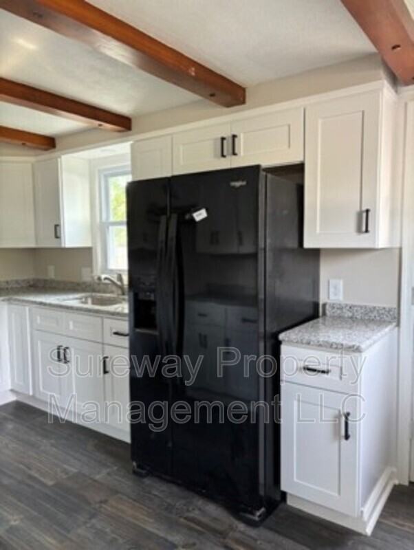 429 3rd St - Photo 6 of 13