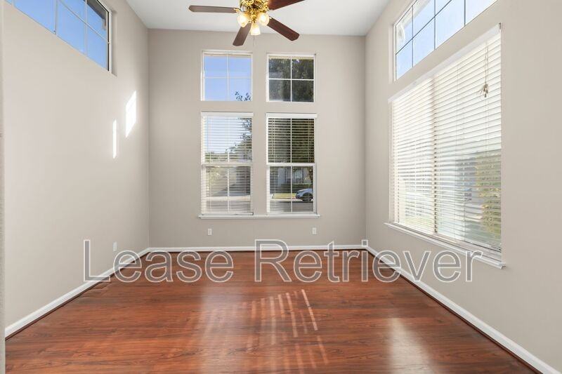 2033 Frauenfeld St - Photo 2 of 37