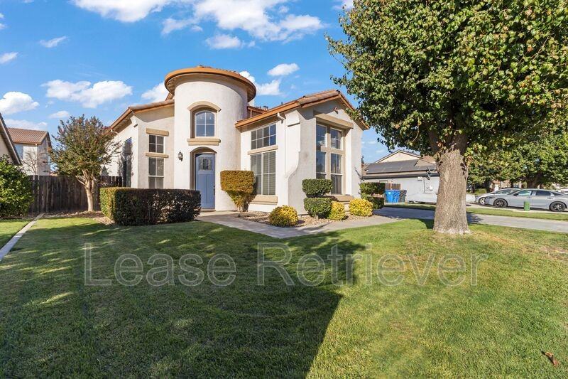 2033 Frauenfeld St - Photo 7 of 37