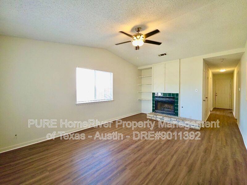 801 Country Aire Dr - Photo 2 of 18