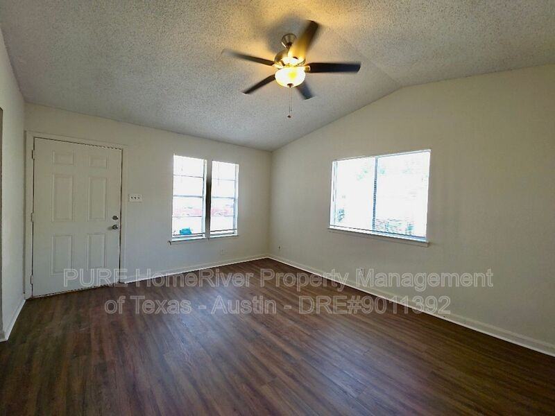 801 Country Aire Dr - Photo 3 of 18