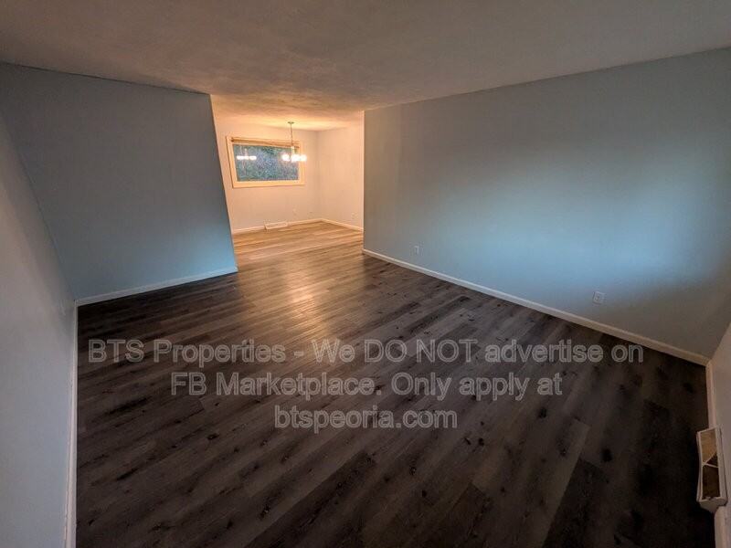 2624 N Renwood Ave - Photo 2 of 17