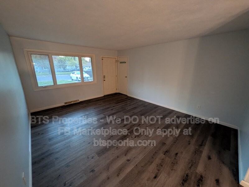 2624 N Renwood Ave - Photo 3 of 17