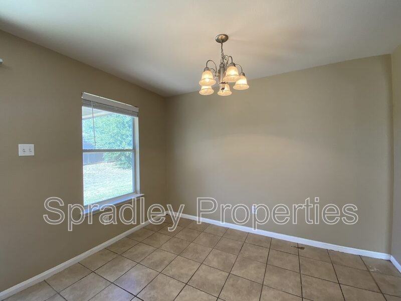 622 Sugar Brook Dr - Photo 3 of 11