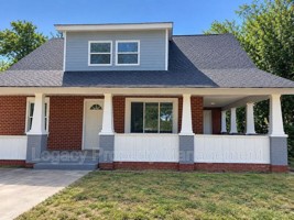featured image of 1526 Ne 25th St