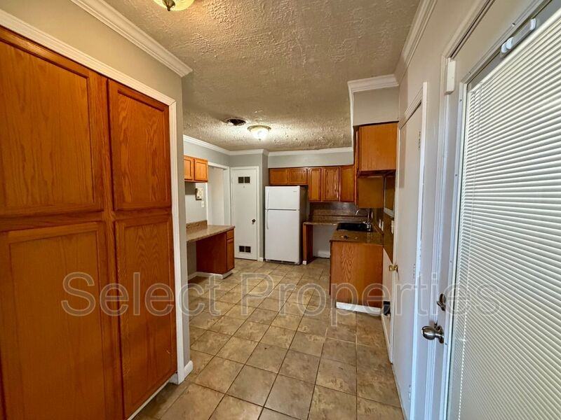 3414 Timms St - Photo 4 of 13