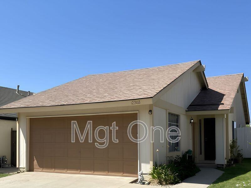 12303 Hythe St - Photo 2 of 2
