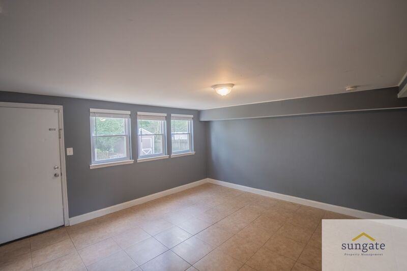 3177 Bero Rd - Photo 2 of 34