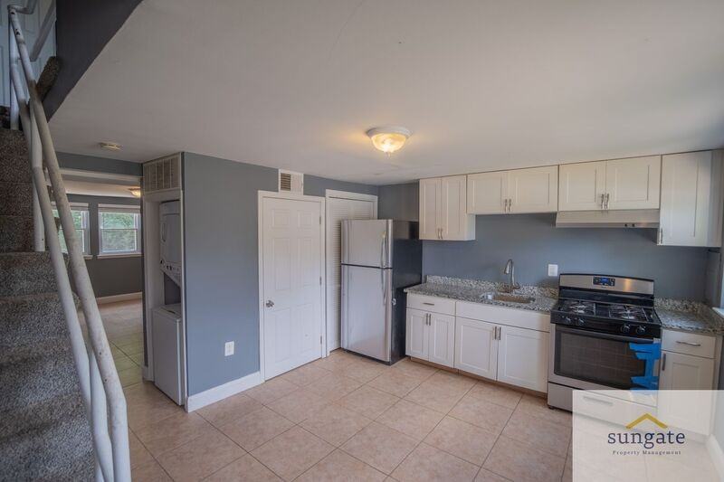 3177 Bero Rd - Photo 3 of 34
