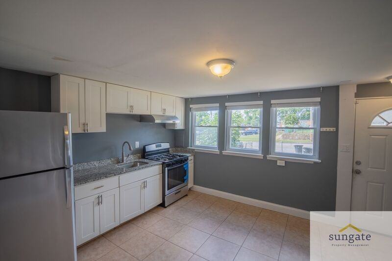 3177 Bero Rd - Photo 4 of 34