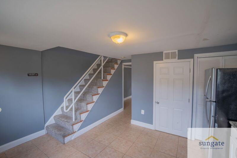 3177 Bero Rd - Photo 6 of 34