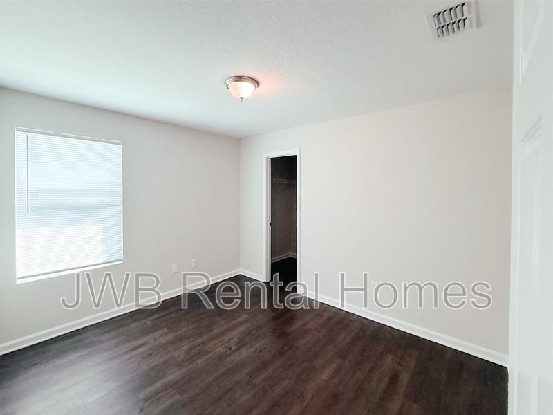 6704 Elwood Ave - Photo 6 of 25