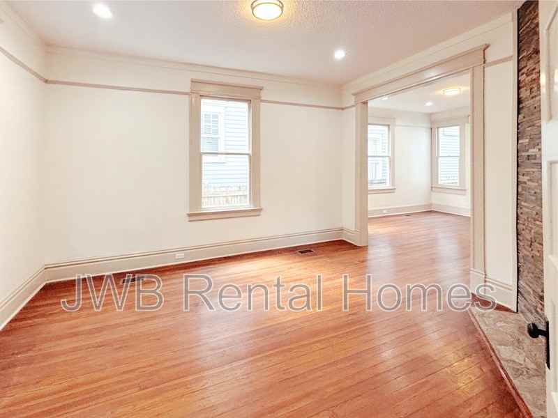 1532 N Pearl St - Photo 7 of 36