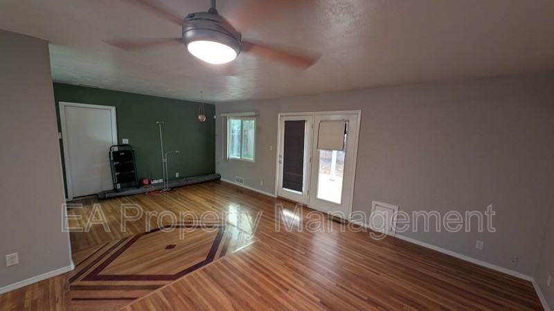 2837 Palomas Dr Ne - Photo 4 of 23