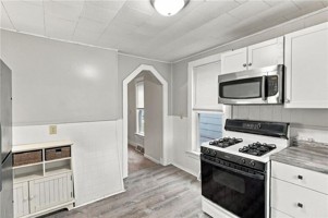 featured image of 106 Cottage St