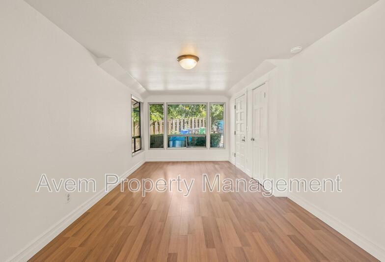 5103 Sw Nevada Ct - Photo 2 of 11