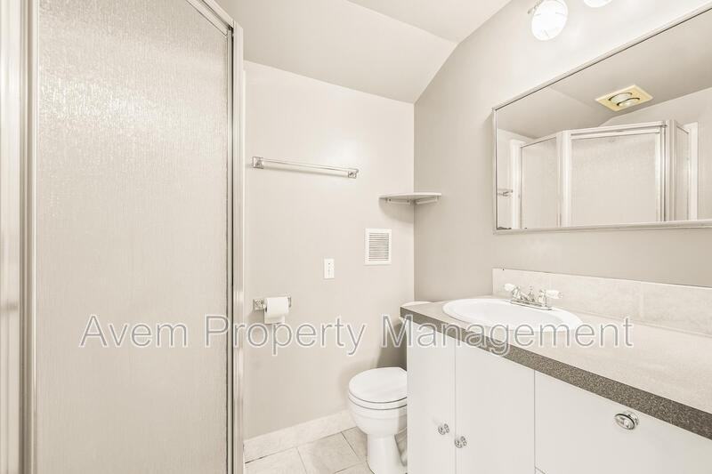 5103 Sw Nevada Ct - Photo 7 of 11