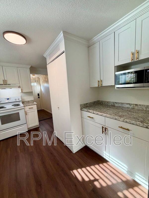 1214 Yakima Ave #A - Photo 7 of 19