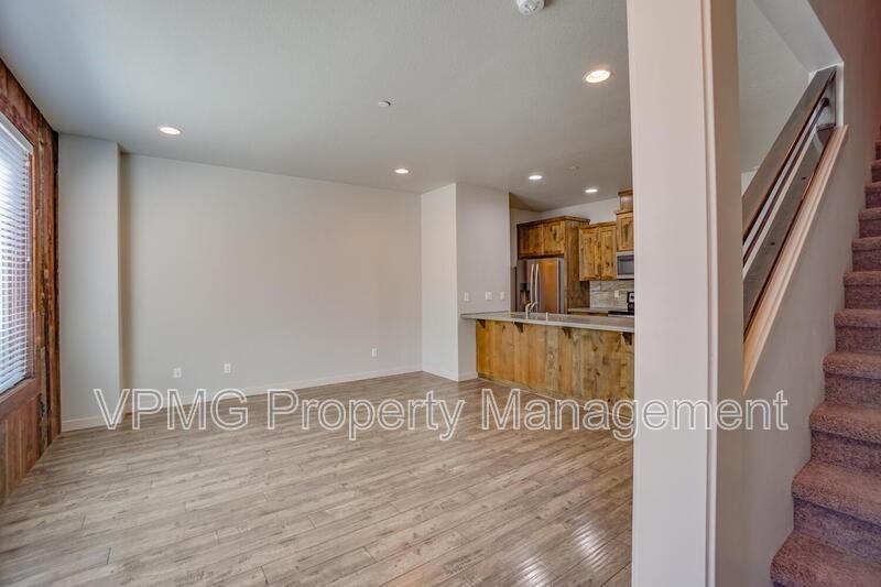 187 N 44th Pl - Photo 4 of 26