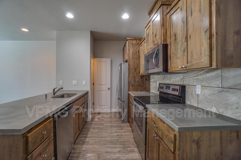 187 N 44th Pl - Photo 6 of 26