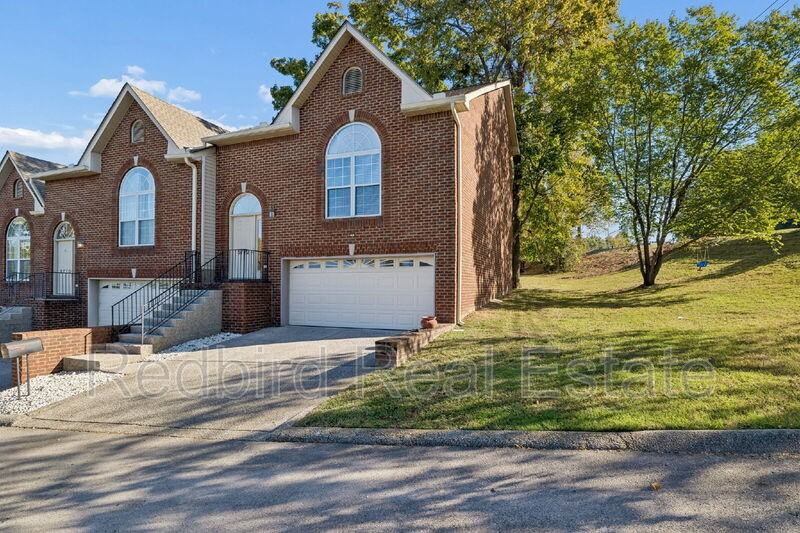 5772 Amalie Dr - Photo 2 of 41