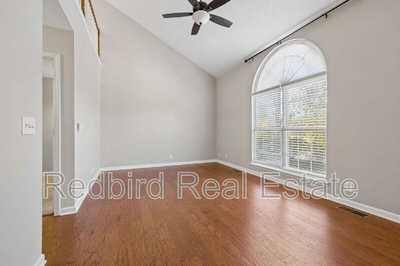 5772 Amalie Dr - Photo 6 of 41