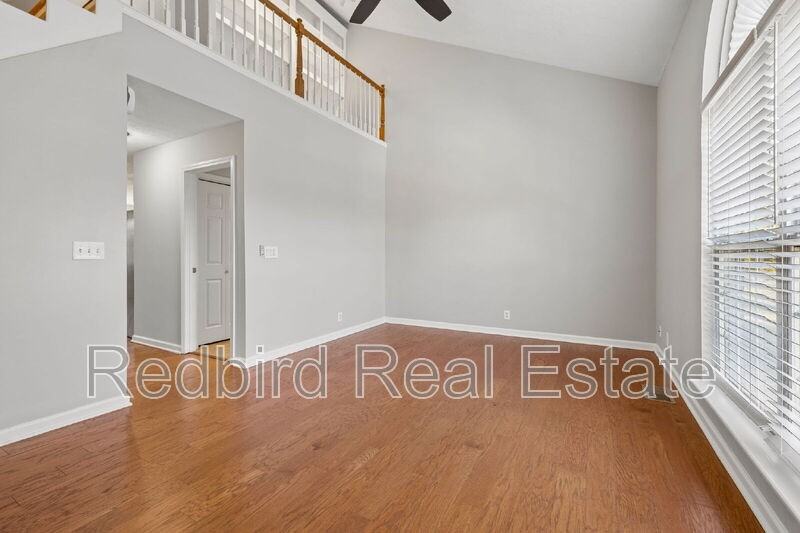 5772 Amalie Dr - Photo 7 of 41