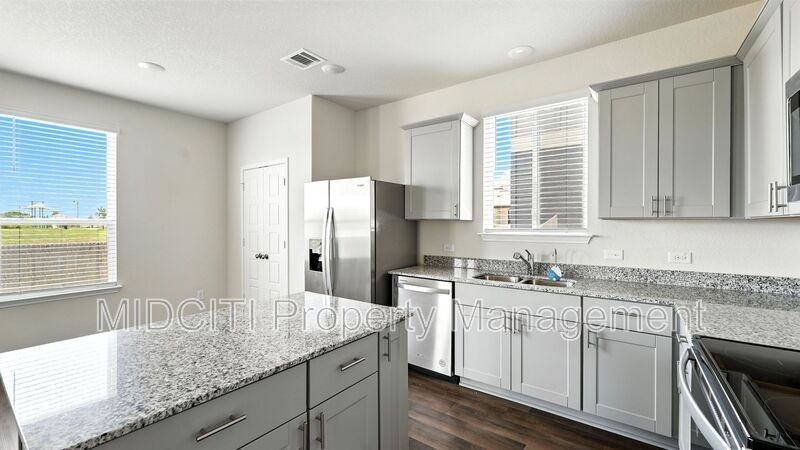 158 Hazy Glade Dr - Photo 6 of 38