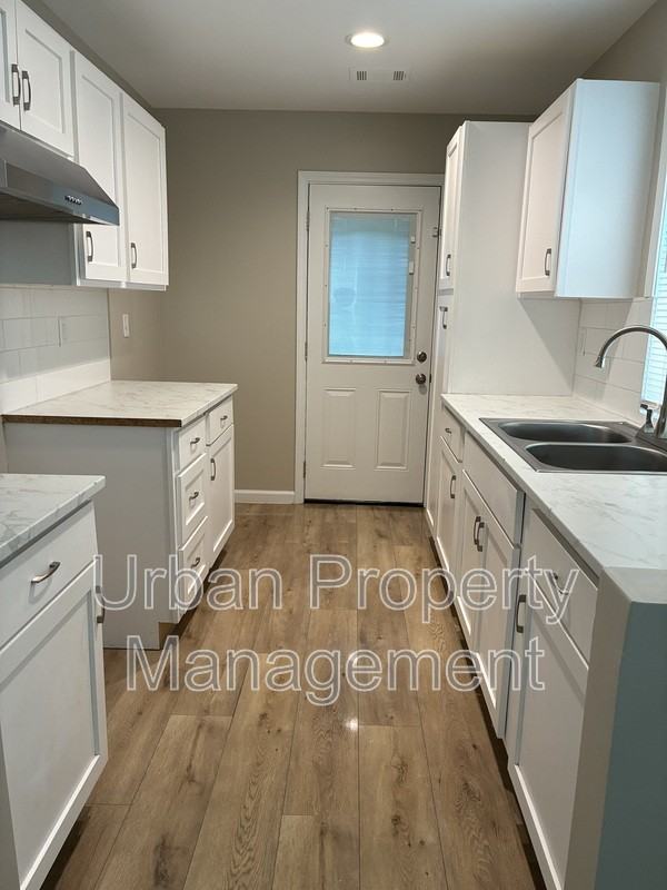 86 W Dempster Ave - Photo 5 of 10