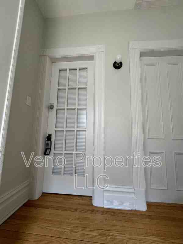 251 3rd St #2 - Photo 3 of 17