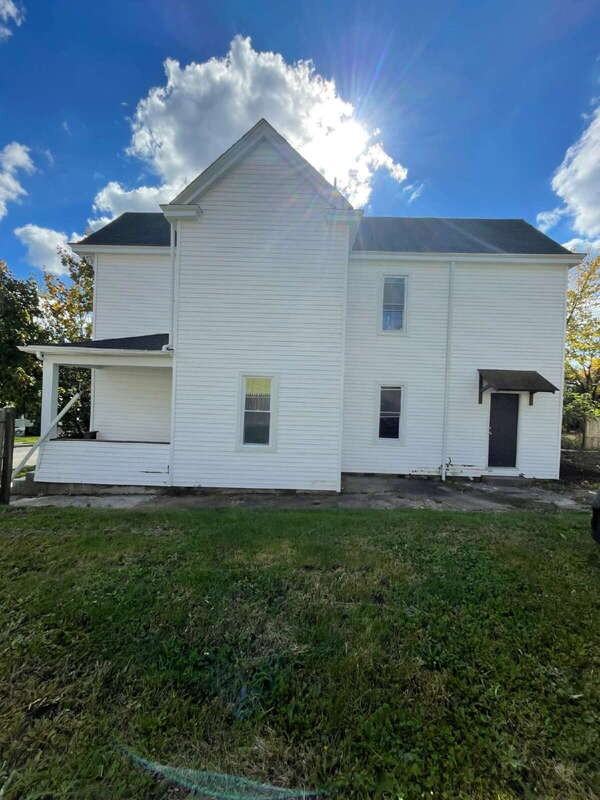 1402 Hamilton St - Photo 2 of 14