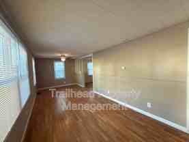 2209 S Hawthorne Ave - Photo 1 of 1