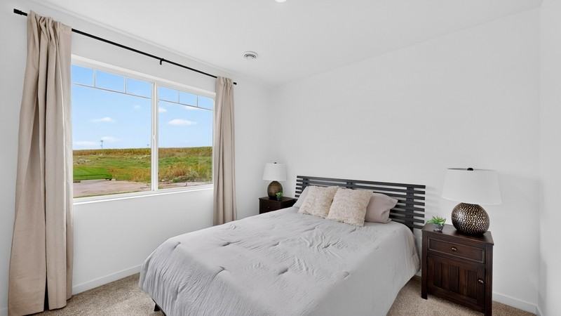 1804 Dale Pl Se - Photo 2 of 11