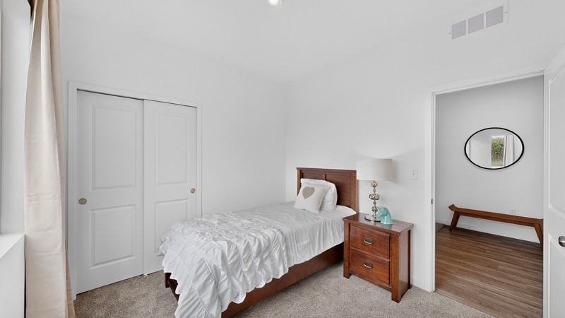 1804 Dale Pl Se - Photo 3 of 11