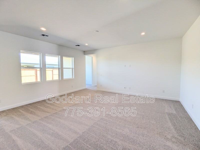7558 Carpathia Dr - Photo 3 of 20