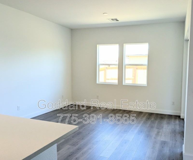 7558 Carpathia Dr - Photo 6 of 20