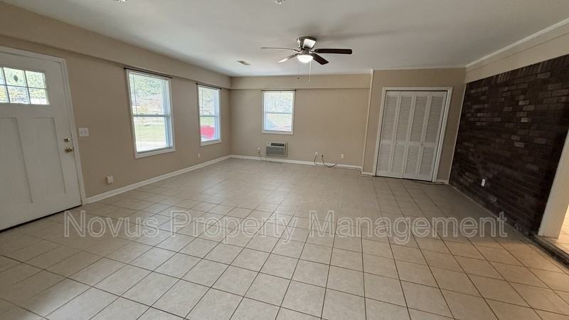 608 Pecan St S - Photo 5 of 25